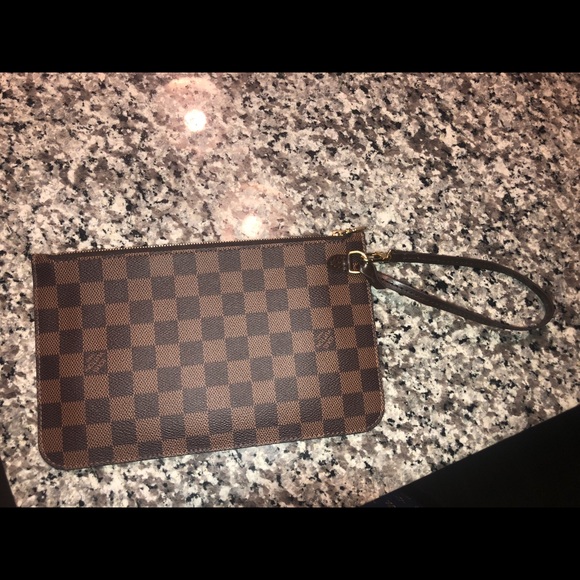 Louis Vuitton Handbags - Louis Vuitton Neverfull mm wristlet